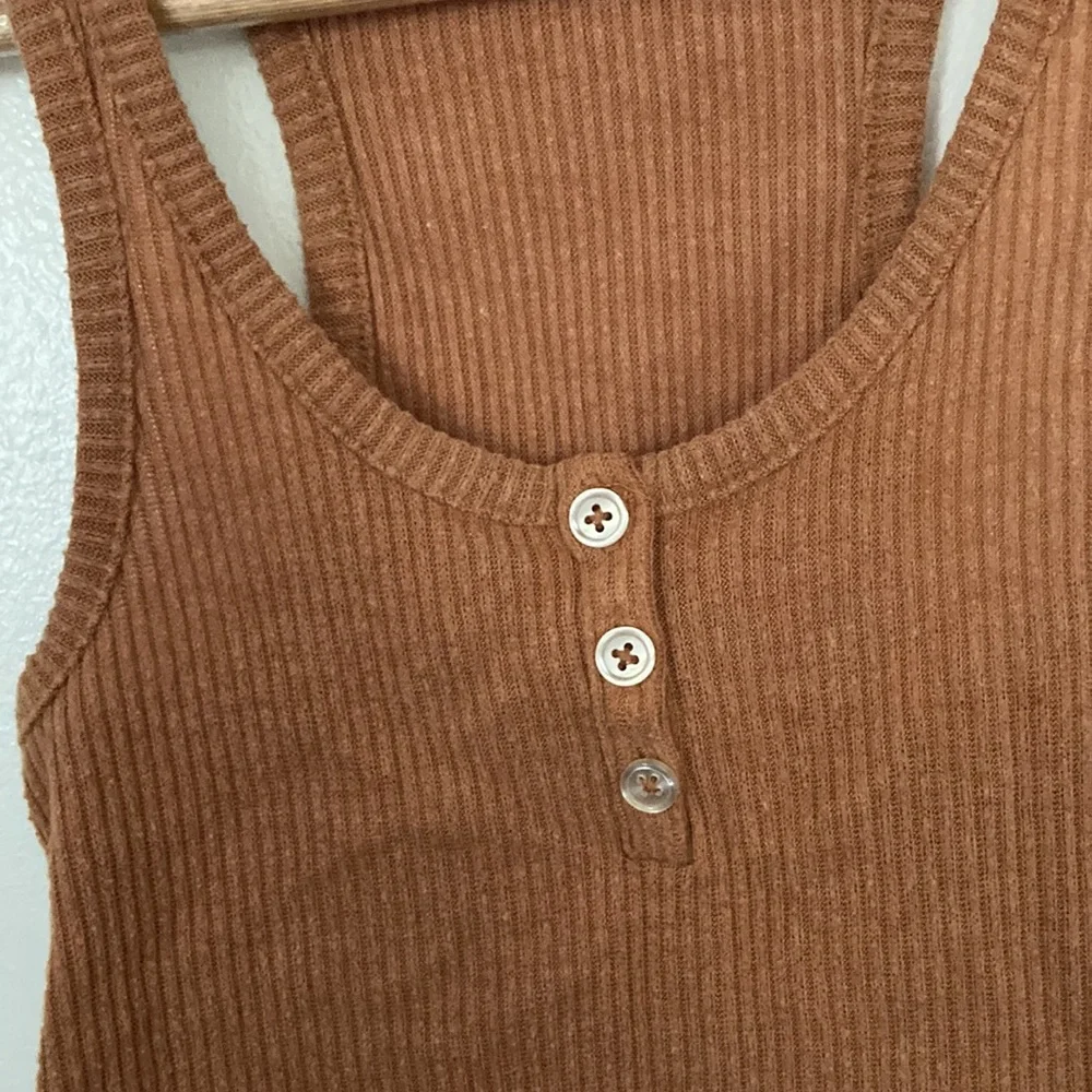Out From Under orangish brown crop top - Picture 2 of 2